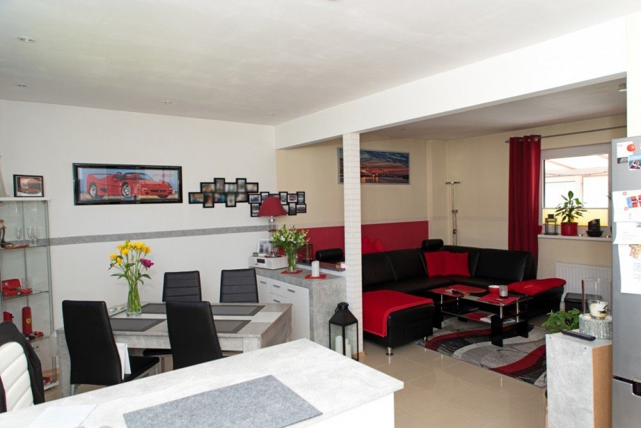 Blick aus der K�che in Wohn und Essbereich Doppelhaush�lfte Pinneberg
