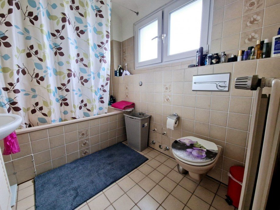 Bad en suite im Obergeschoss Reihenmittelhaus Kaltenkirchen