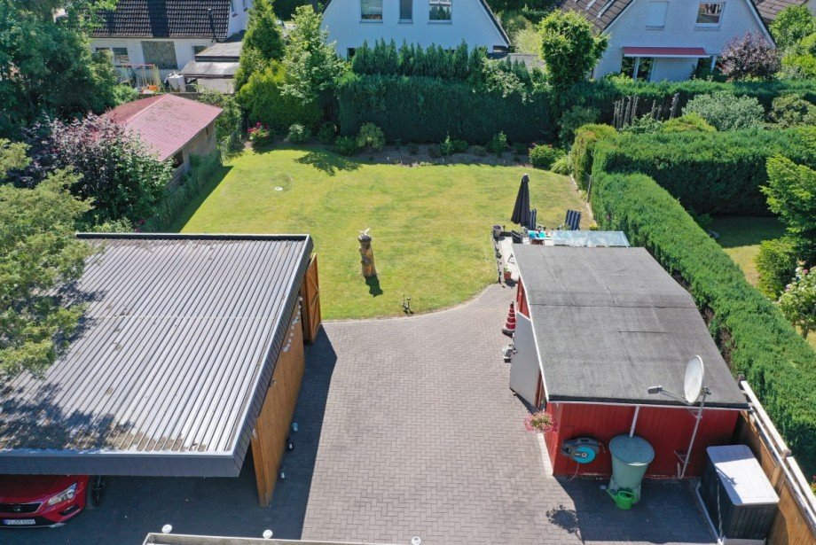 Blick in den Garten Doppelhaush�lfte Pinneberg