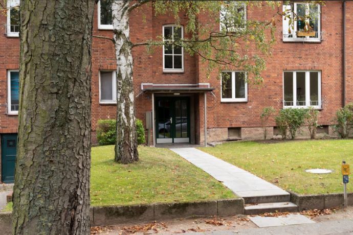 Hausansicht Hamburg Terrassenwohnung VERKAUFT! Attraktive 3-Zimmer-Terrassenwohnung + ca.100 m� Garten. Ideal f�r eine kleine Familie oder Single! Eigener, idyllischer Garten!