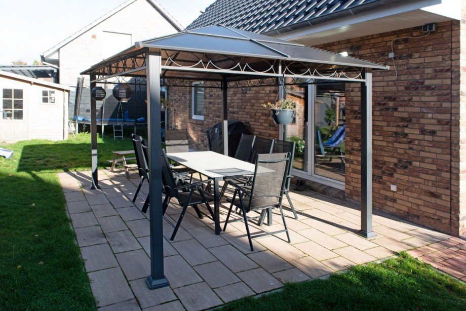 Terrasse mit Pavillion Einfamilienhaus Horst