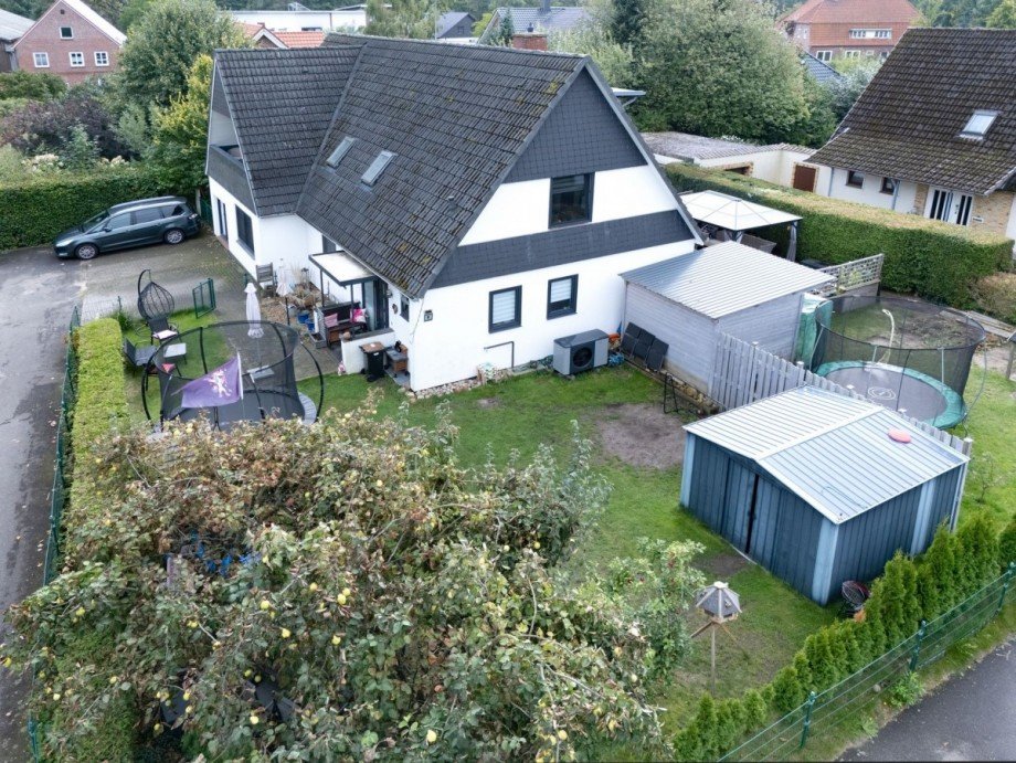 Wohnhaus mit 2 WE Zweifamilienhaus Barmstedt