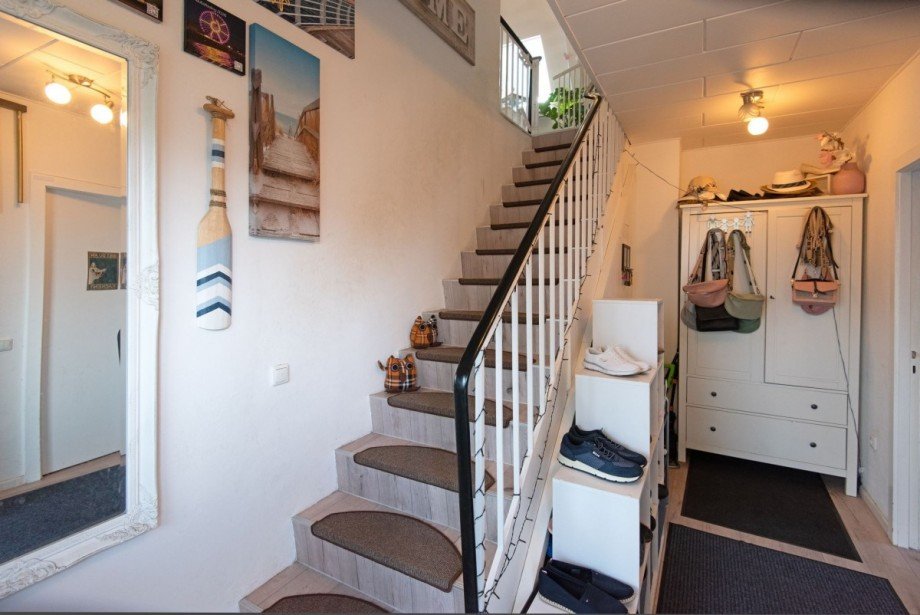 Eingang OG Wohnung mit Aufgang Zweifamilienhaus Barmstedt